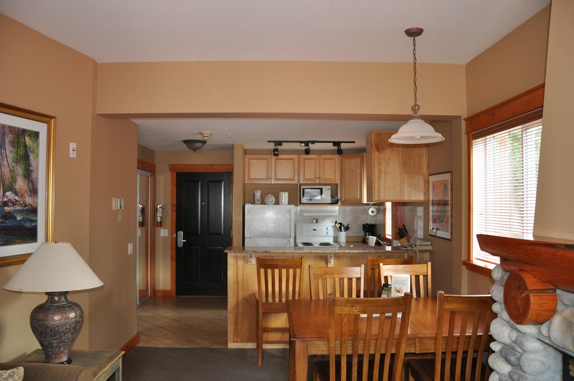Lizard Creek Lodge Fernie Exterior foto
